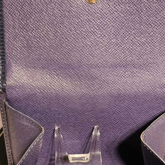 Louis Vuitton Epi Leather Compact Wallet - Picture 7 of 16